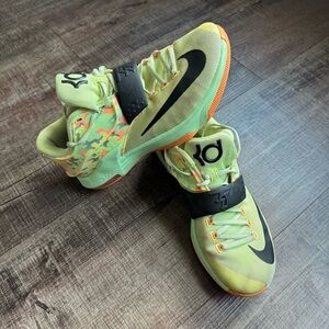 Nike KD 7 Wild West Green and Orange Sneakers Vibrant Athletic Style